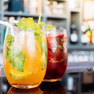 bar menyediakan mocktail terbaik